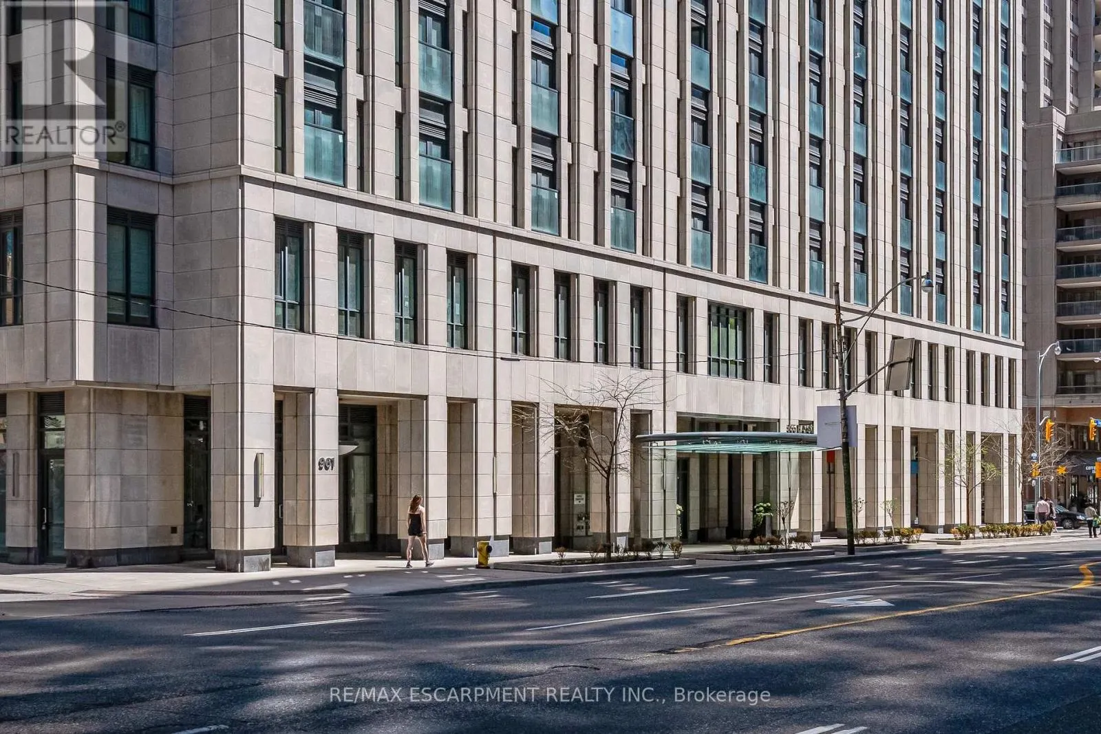 1809 - 955 BAY STREET