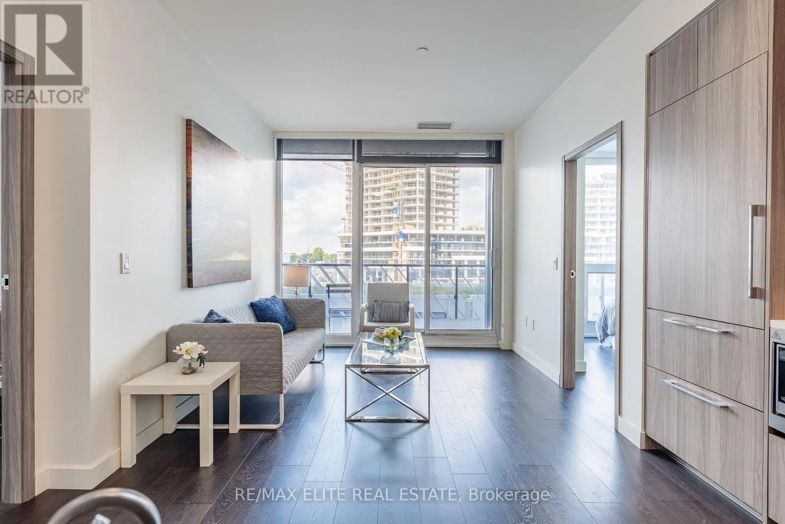 612 - 85 MCMAHON DRIVE