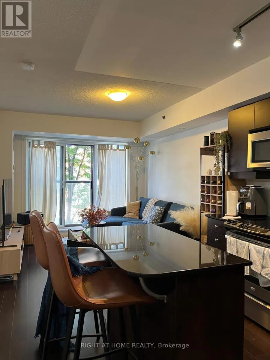 212 - 701 SHEPPARD AVENUE W