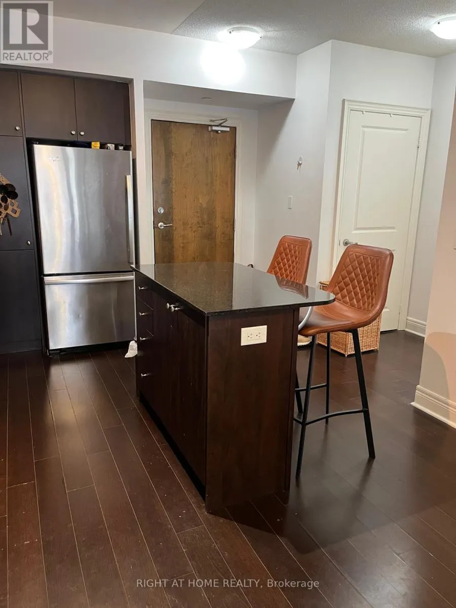 212 - 701 SHEPPARD AVENUE W