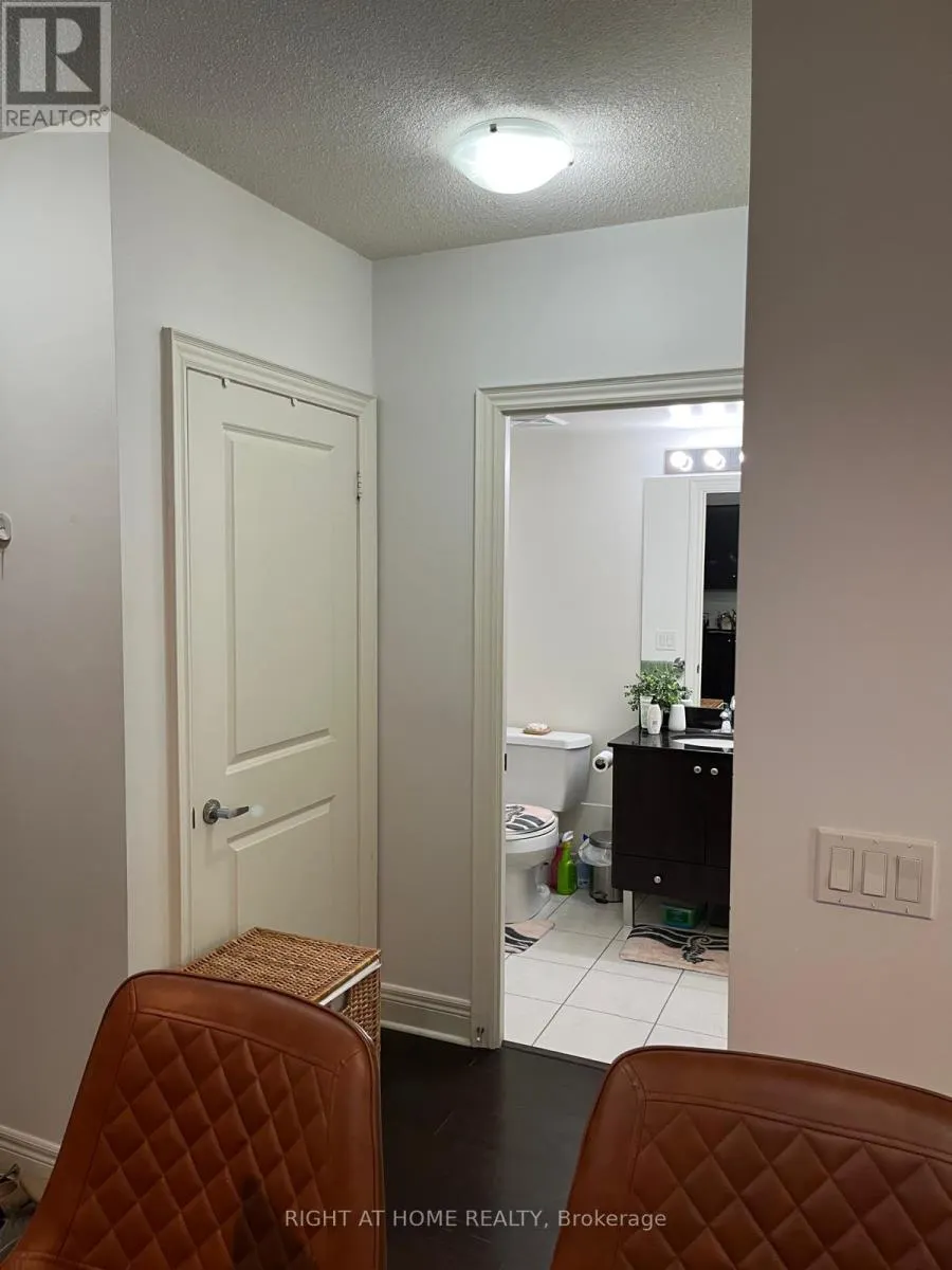 212 - 701 SHEPPARD AVENUE W