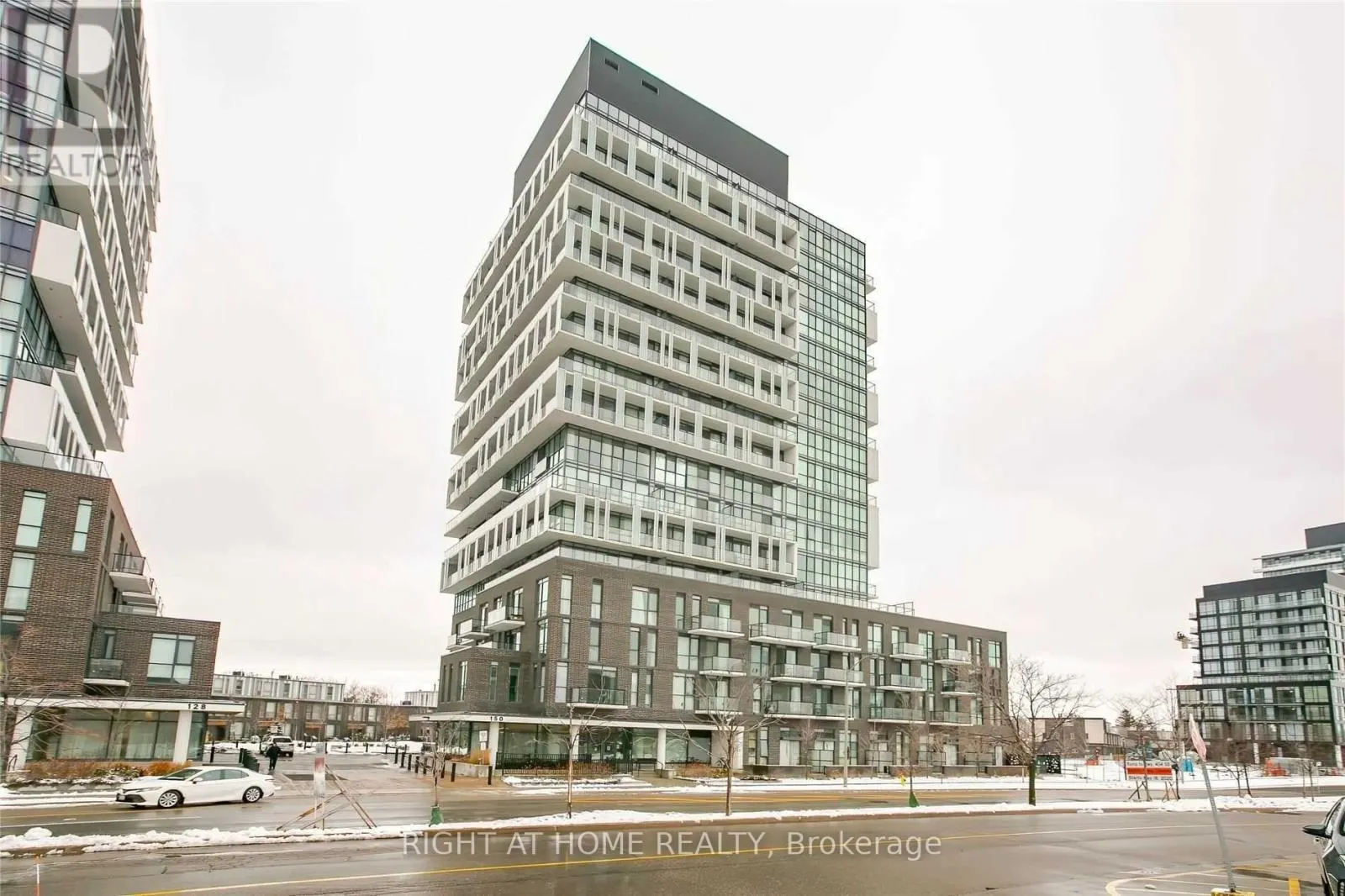 411 - 150 FAIRVIEW MALL DRIVE