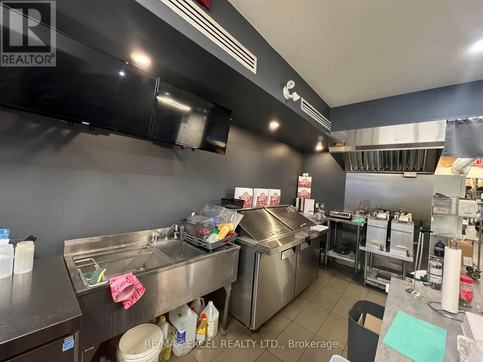 2 - 2350 YONGE STREET