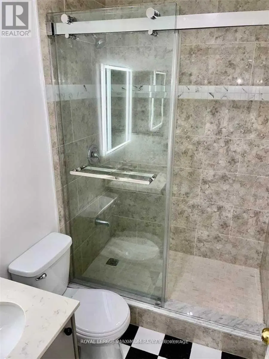 2 - 1633 DUNDAS STREET W