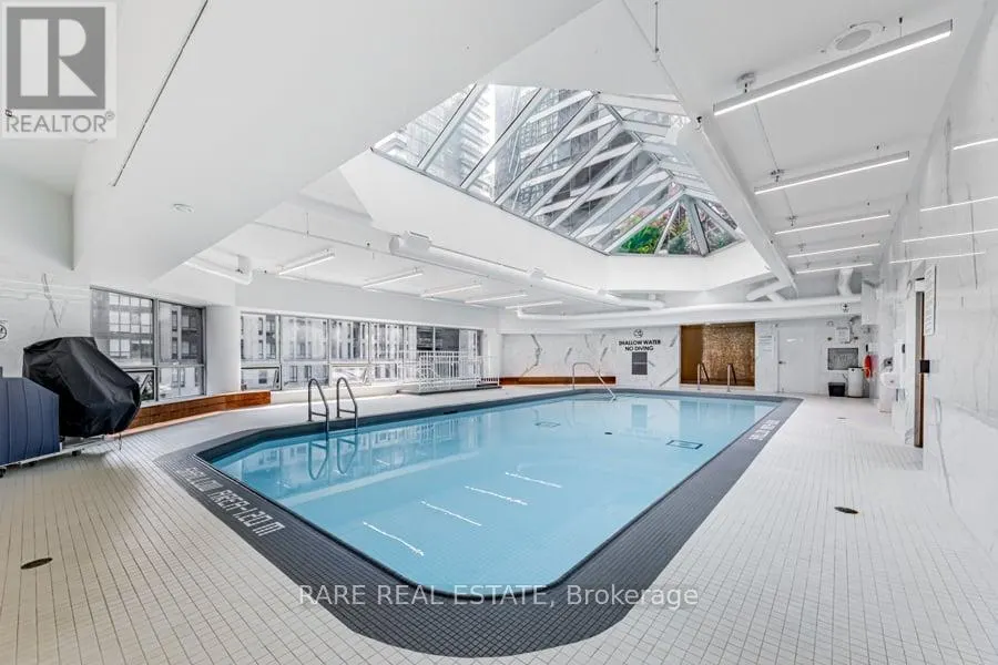 310 - 1001 BAY STREET