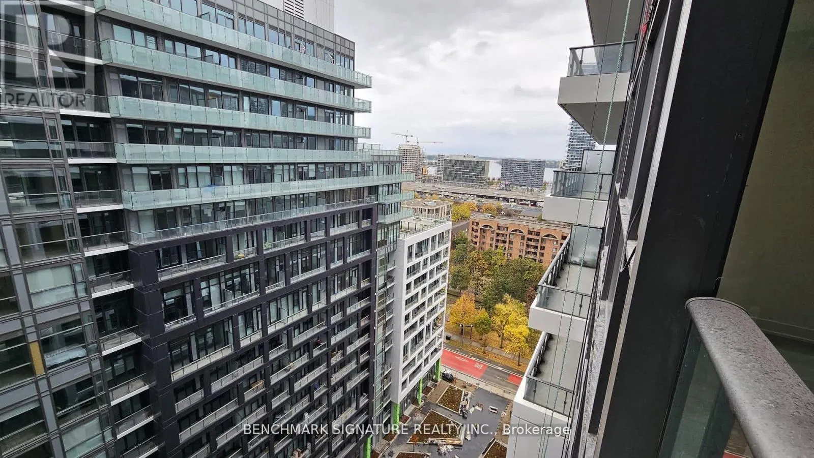 1642 SW - 121 LOWER SHERBOURNE STREET