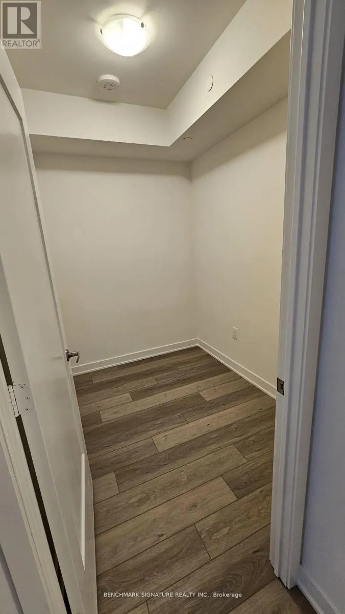 1642 SW - 121 LOWER SHERBOURNE STREET