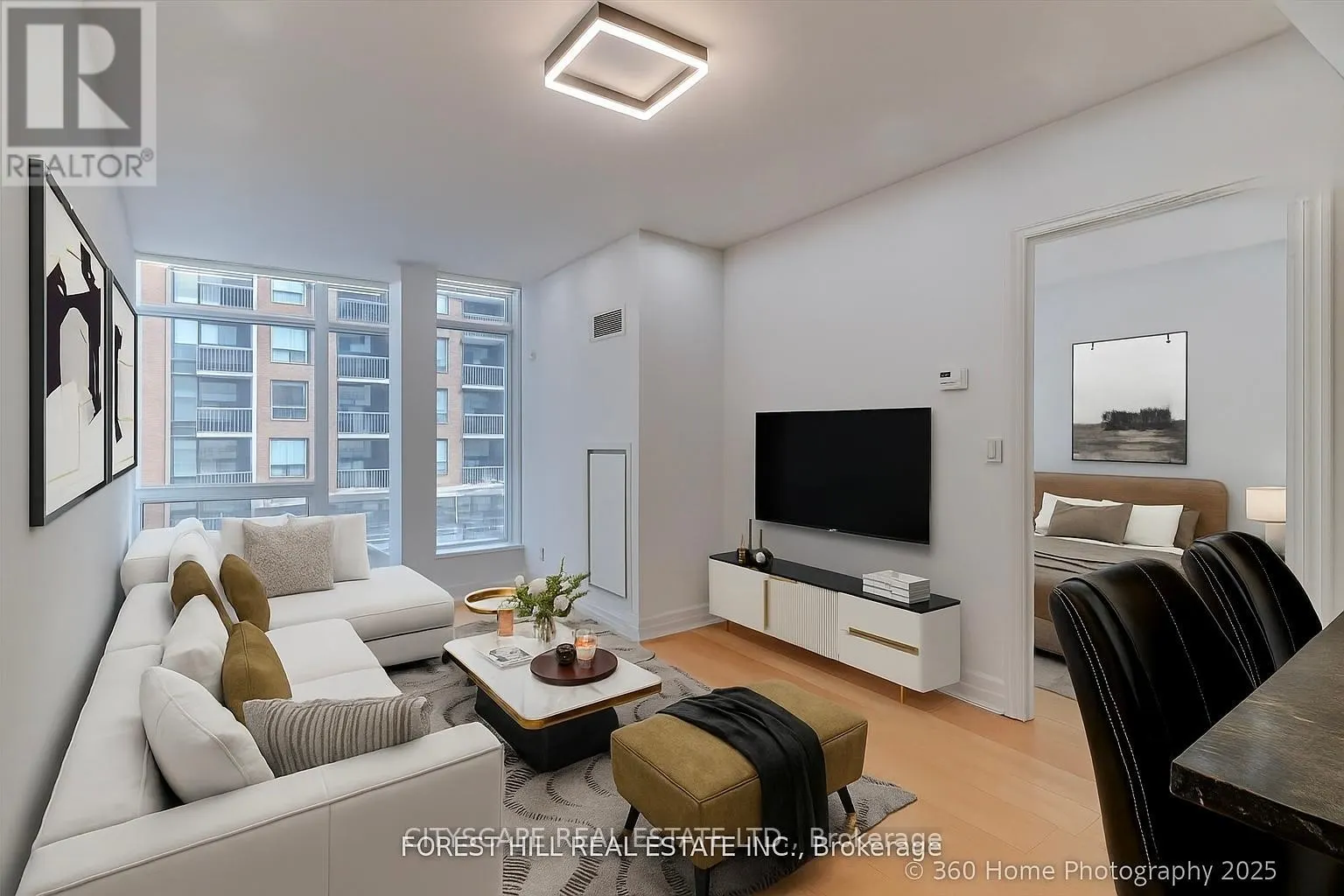 302 - 8 SCOLLARD STREET