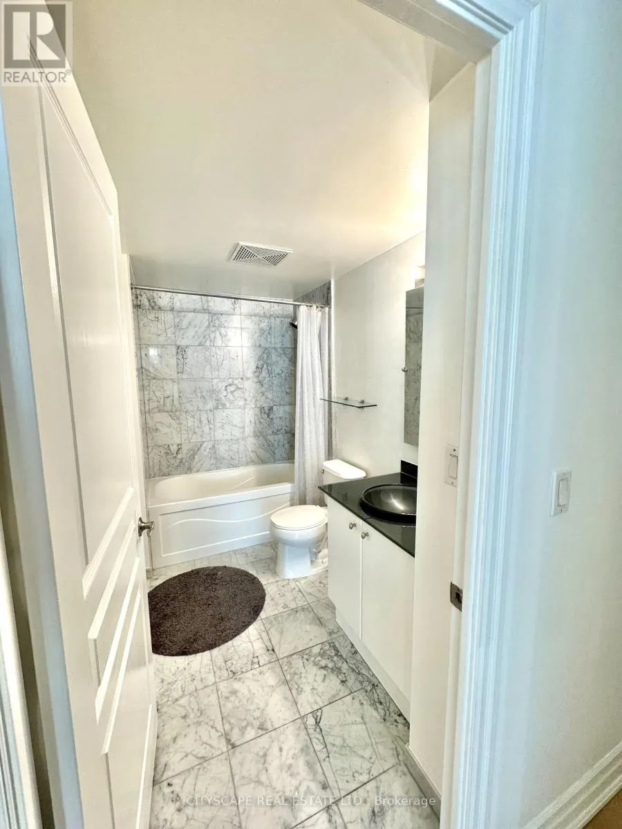 302 - 8 SCOLLARD STREET