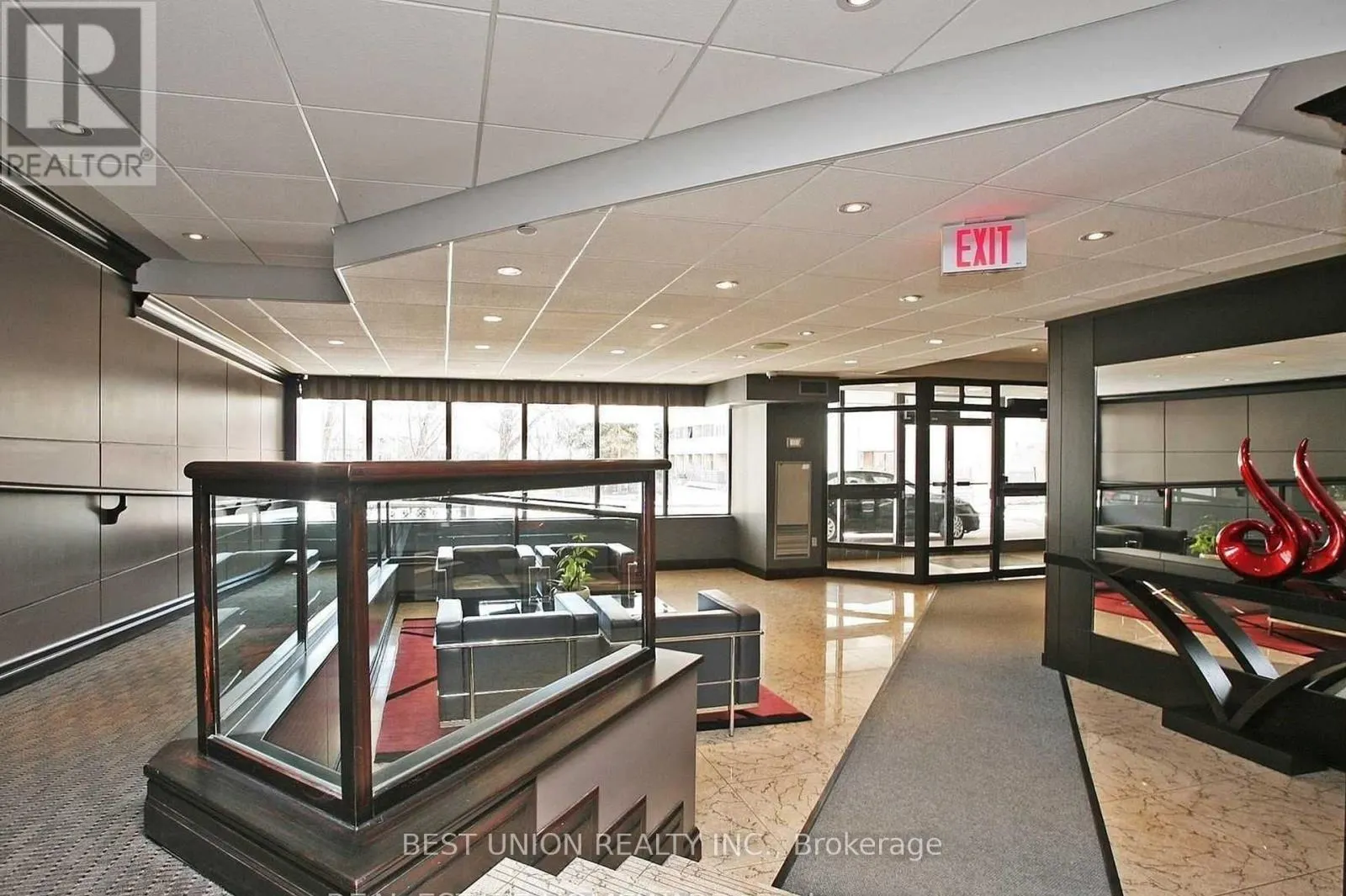 1209 - 77 MAITLAND PLACE