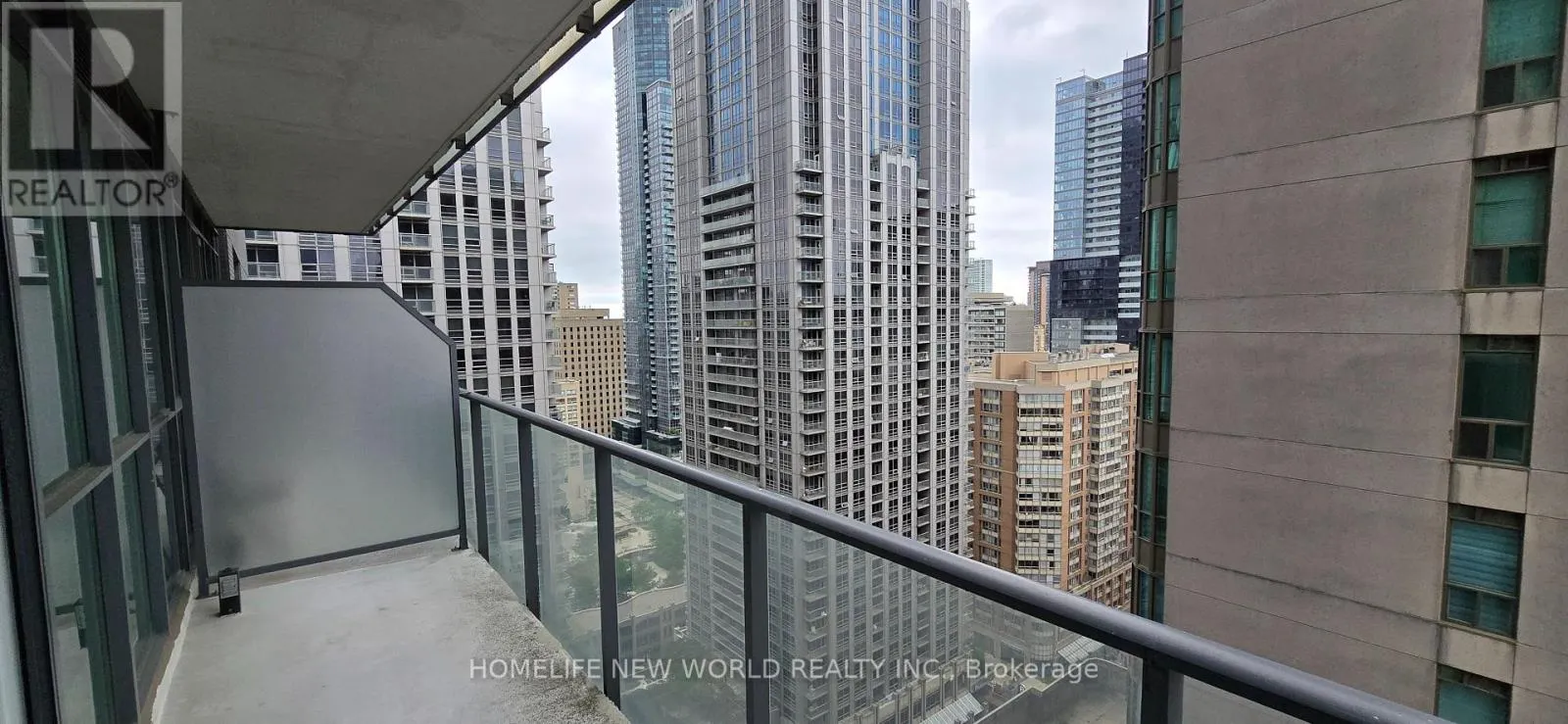 2208 - 770 BAY STREET