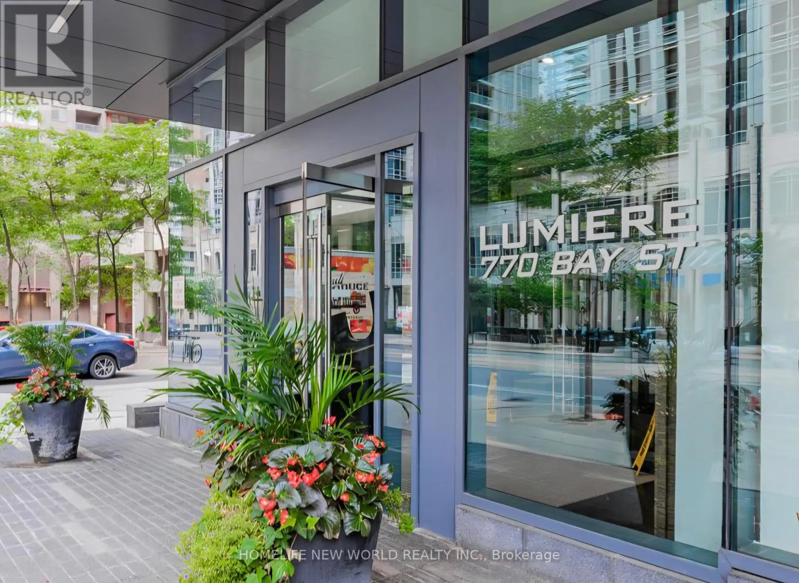 2208 - 770 BAY STREET