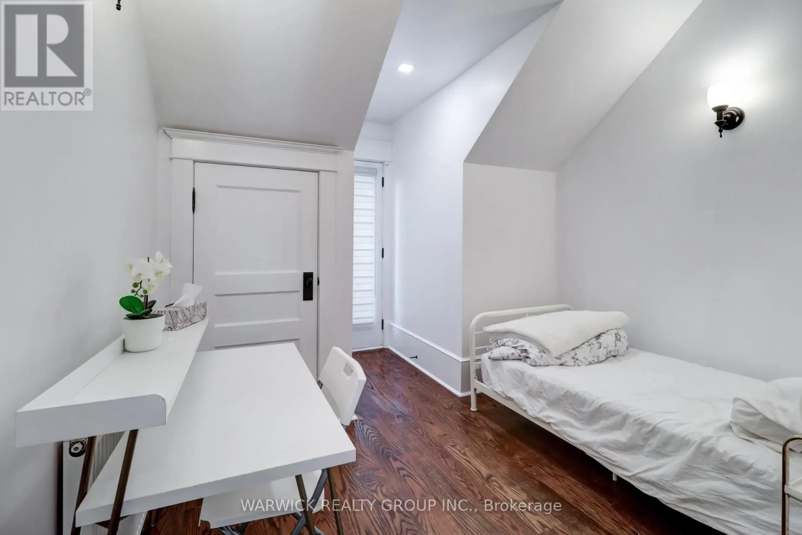 61 BRUNSWICK AVENUE