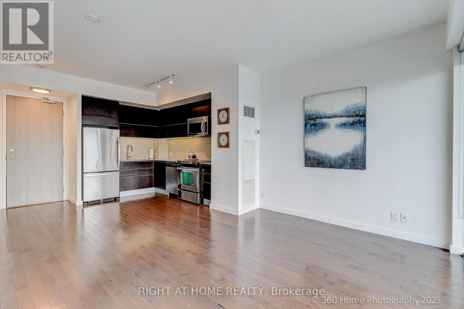 2903 - 390 CHERRY STREET