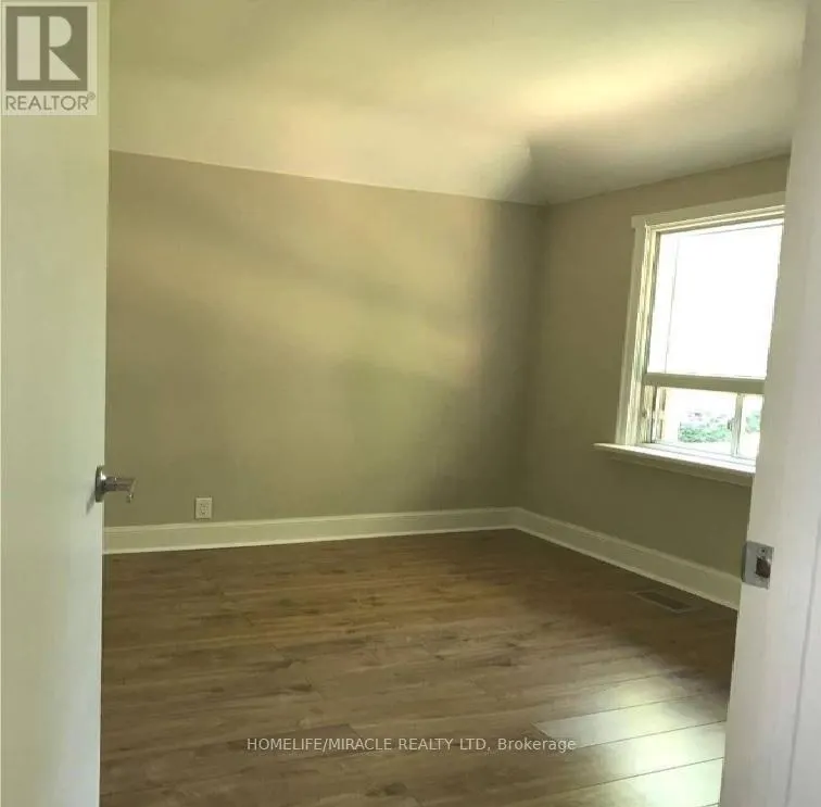 ENTIRE HOUSE - 106 JOHNSTON AVENUE