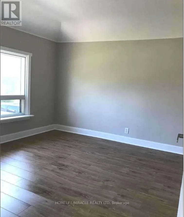 ENTIRE HOUSE - 106 JOHNSTON AVENUE