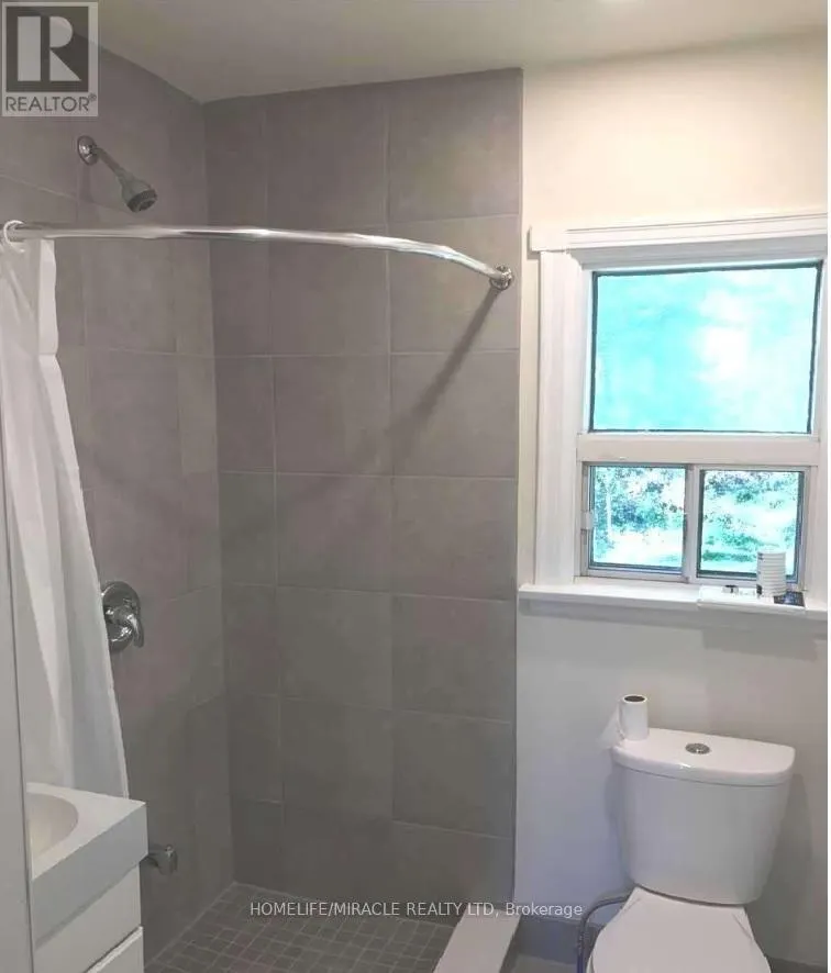 ENTIRE HOUSE - 106 JOHNSTON AVENUE