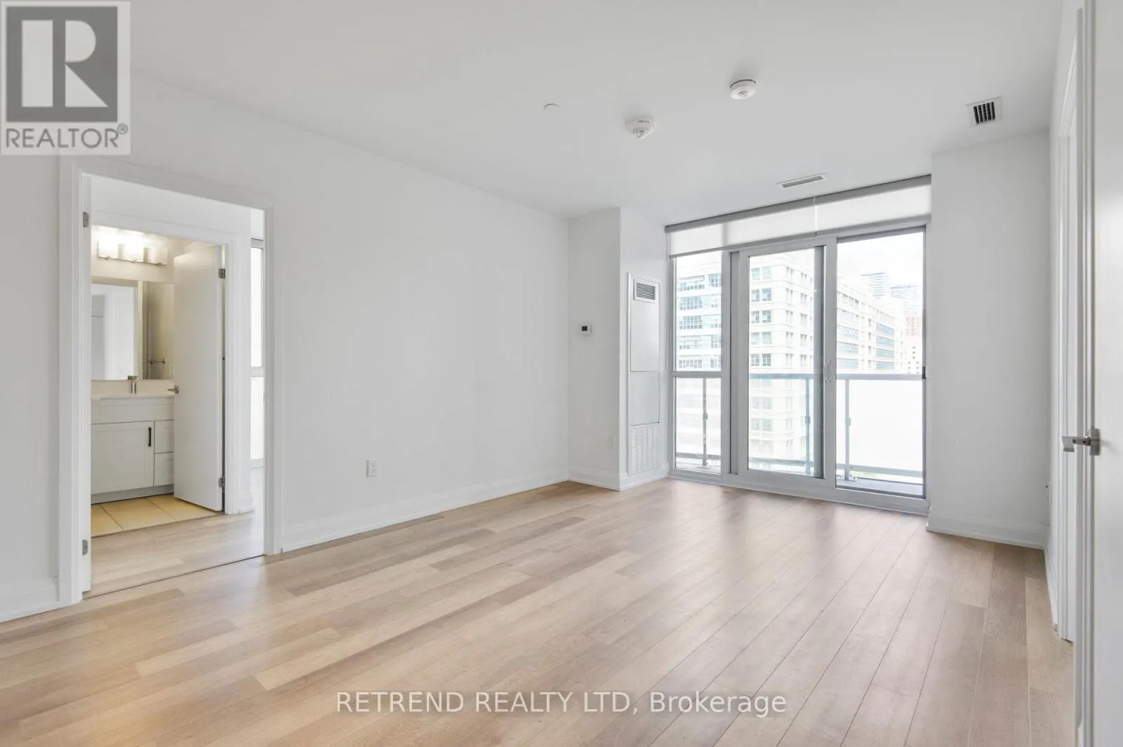 908 - 77 MUTUAL STREET