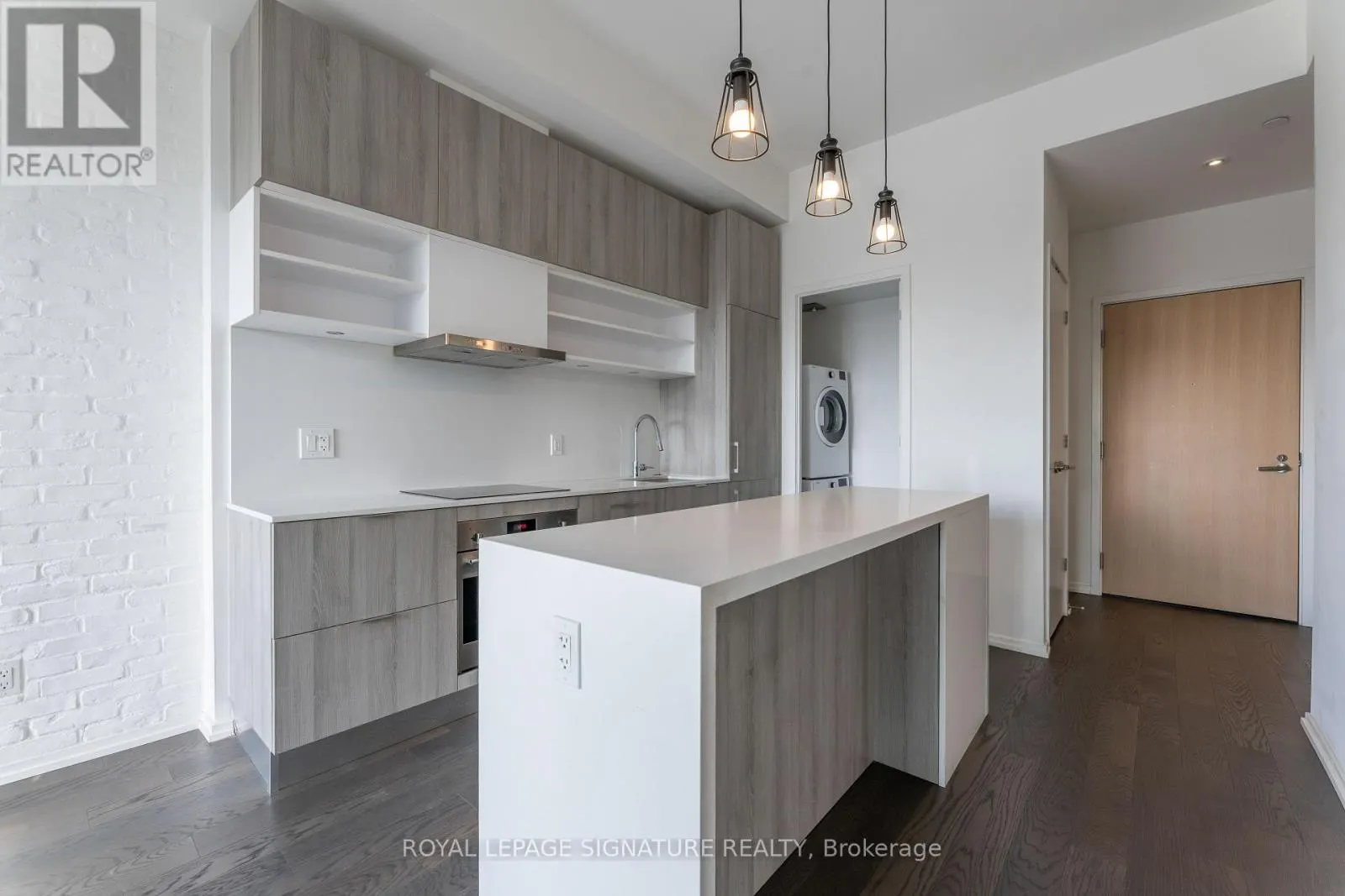 1226 - 8 HILLSDALE AVENUE E