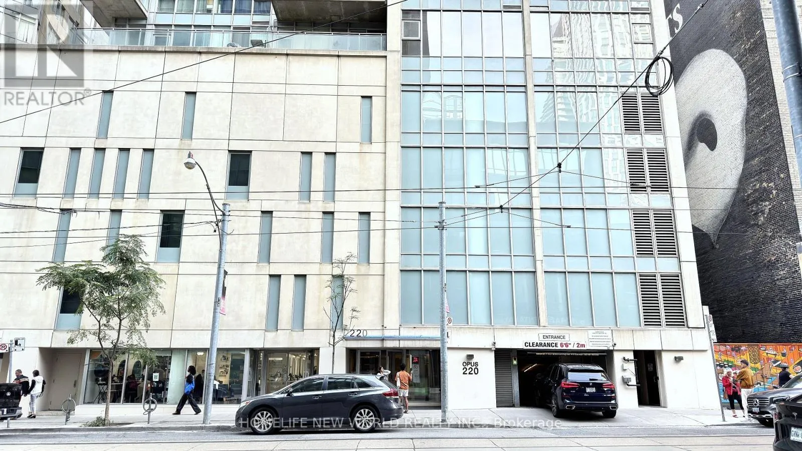 1806 - 220 VICTORIA STREET