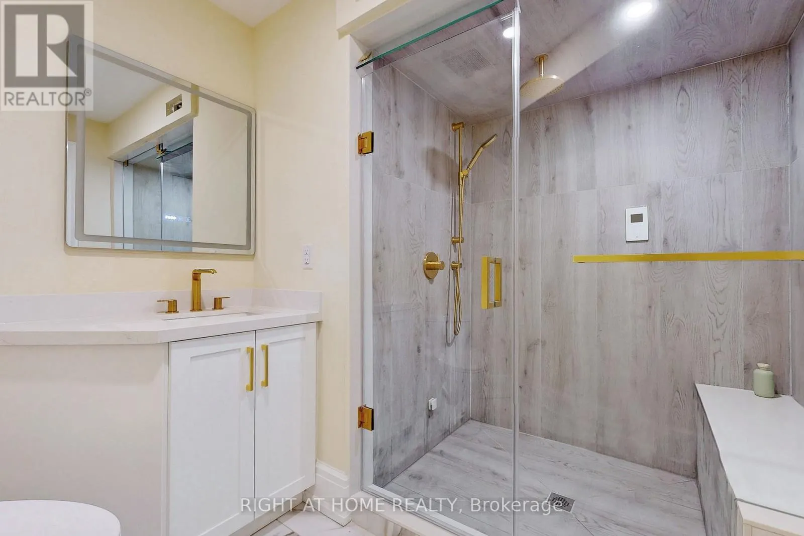 10 JOCELYN CRESCENT