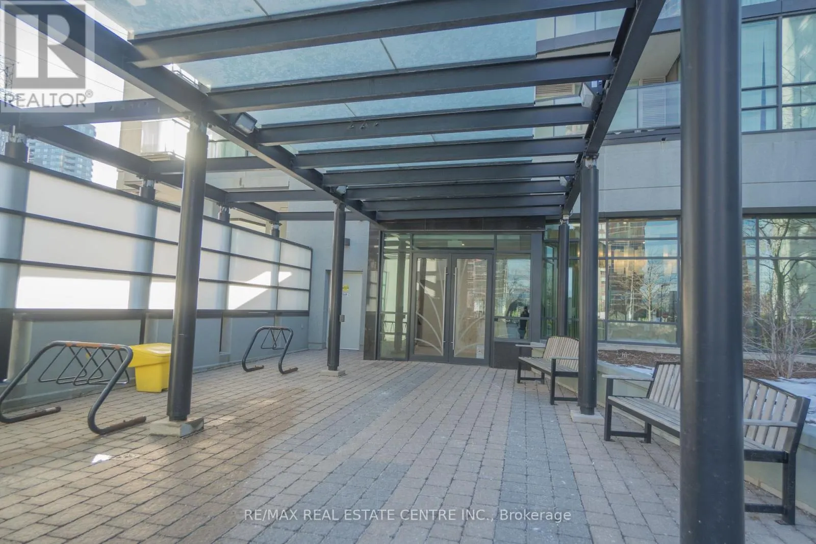 1910 - 5740 YONGE STREET
