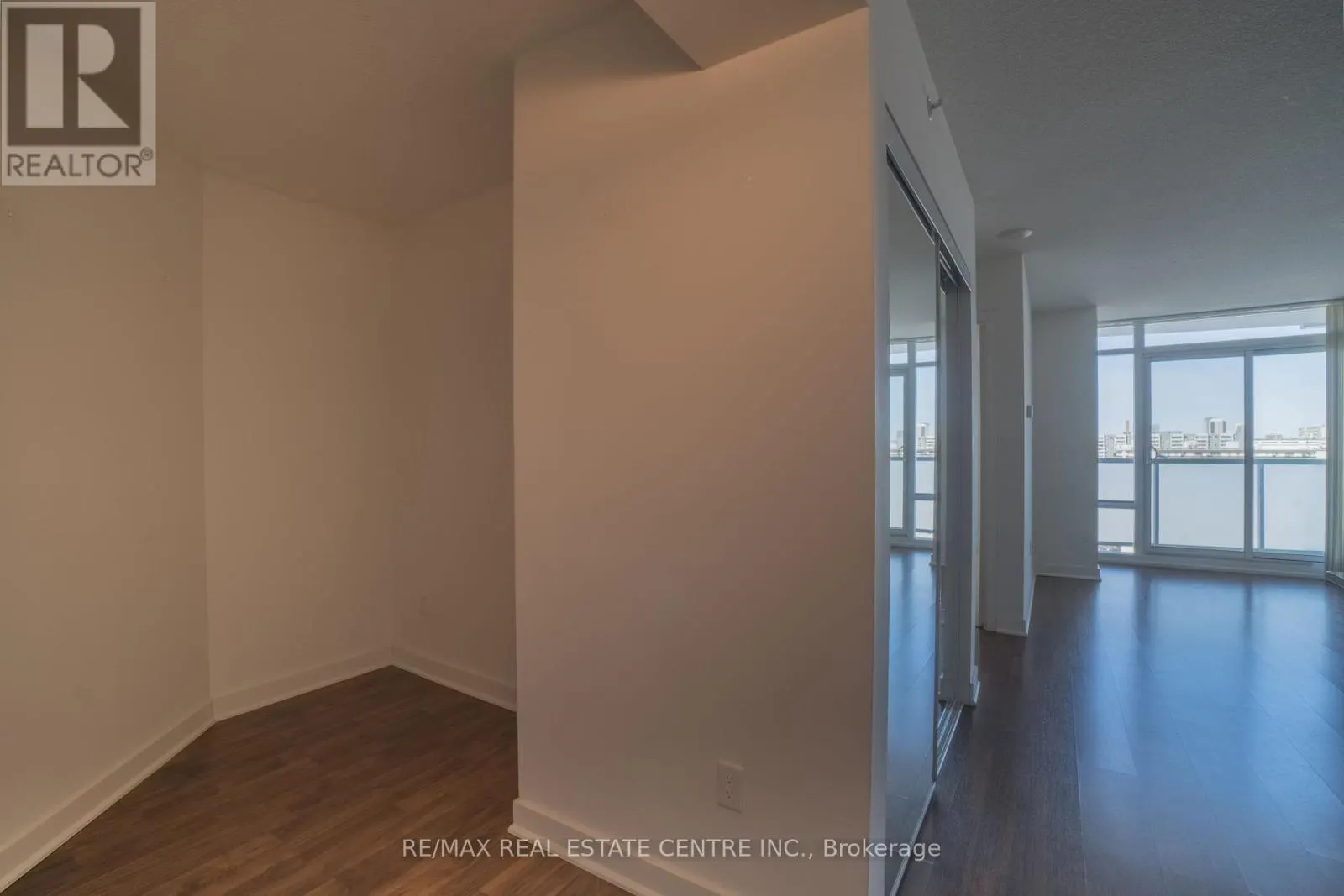 1910 - 5740 YONGE STREET