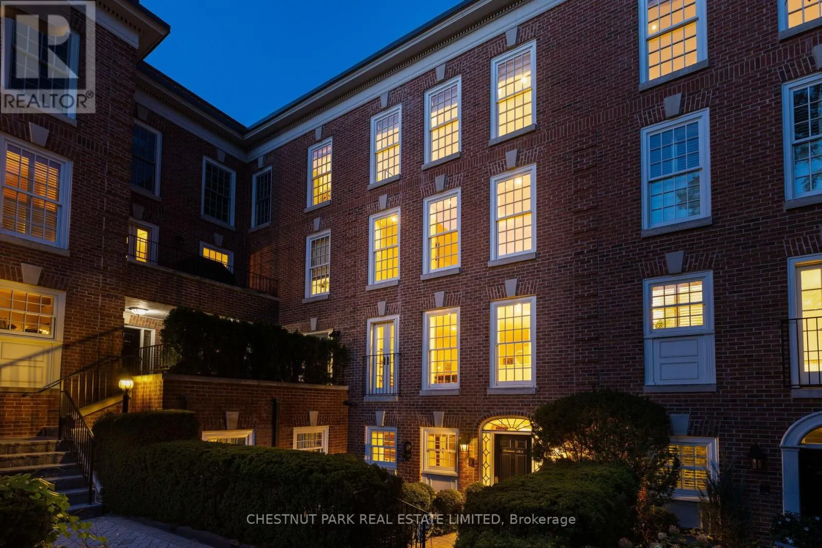TH6 - 94 CRESCENT ROAD