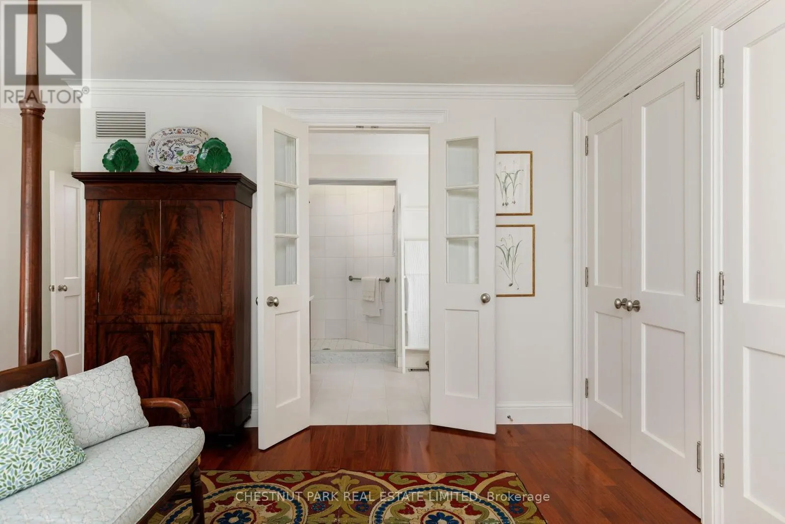 TH6 - 94 CRESCENT ROAD