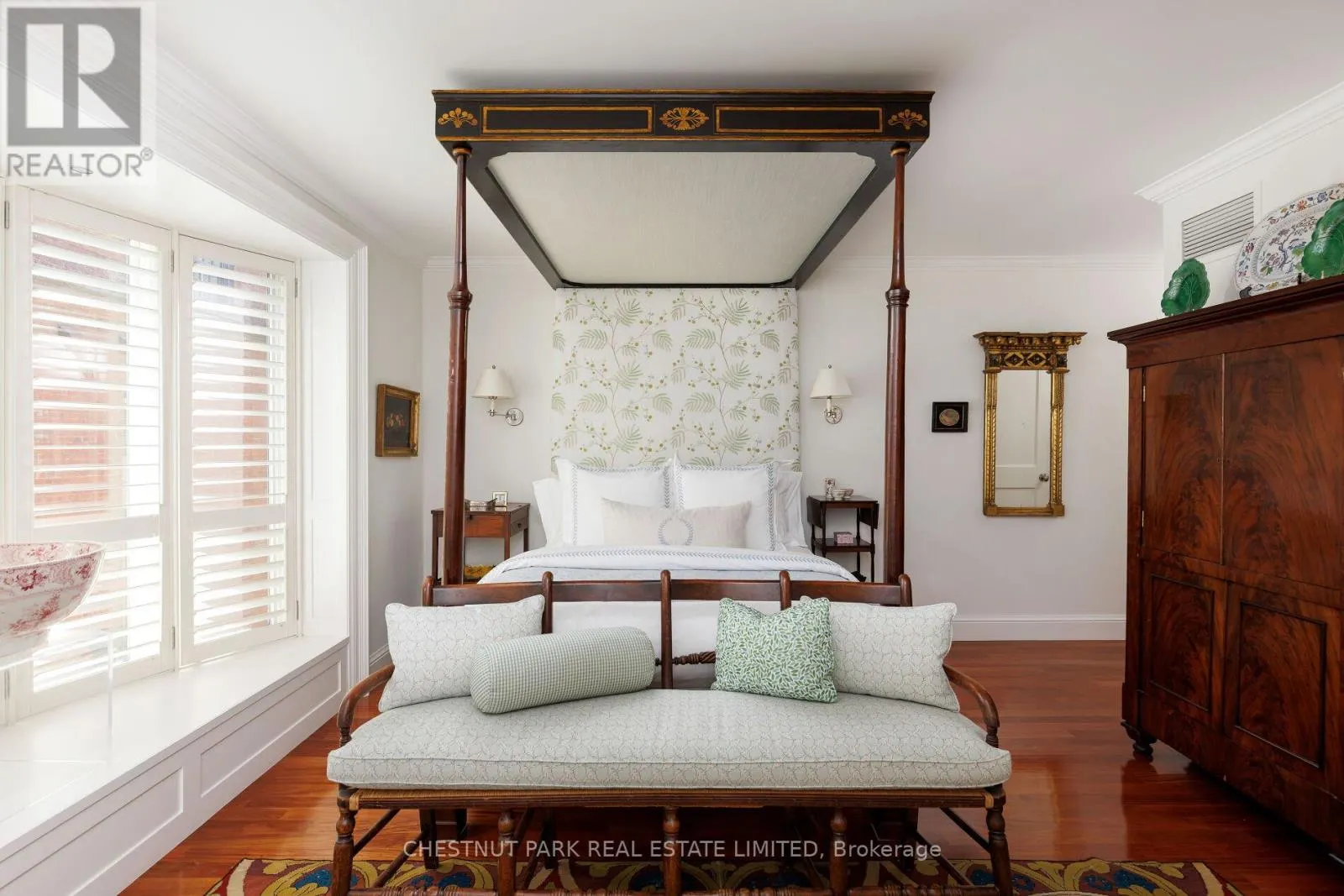 TH6 - 94 CRESCENT ROAD