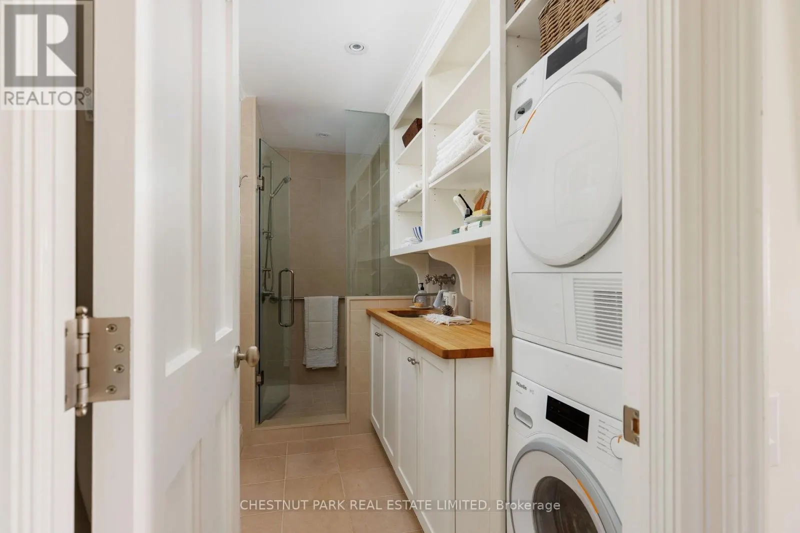 TH6 - 94 CRESCENT ROAD