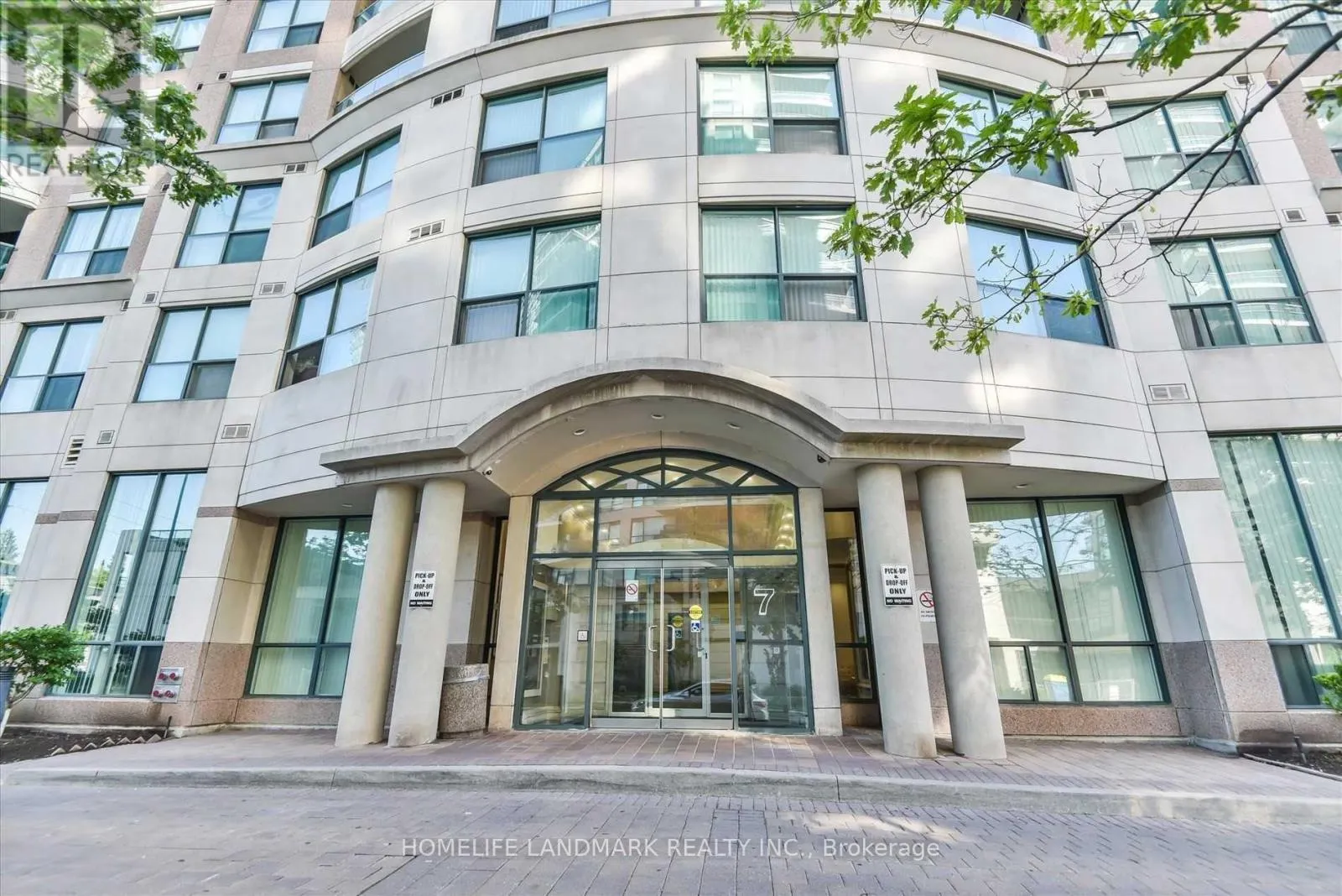 508 - 7 LORRAINE DRIVE