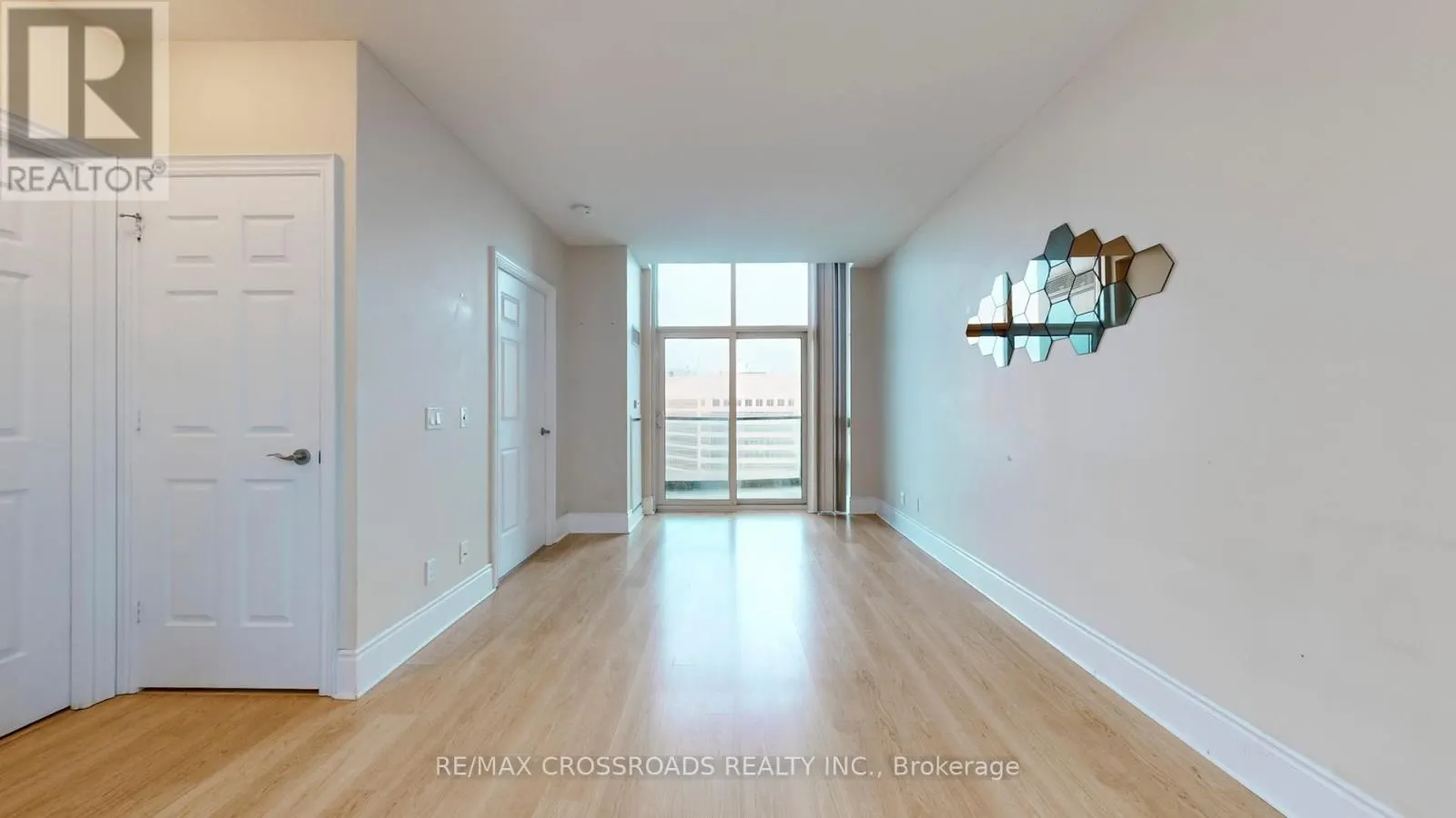 PH1 - 15 GREENVIEW AVENUE