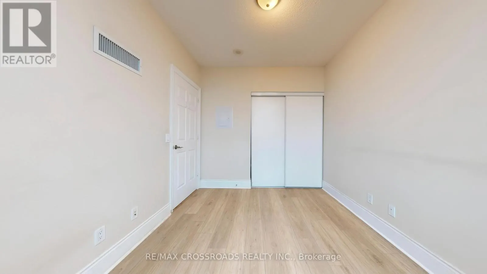 PH1 - 15 GREENVIEW AVENUE