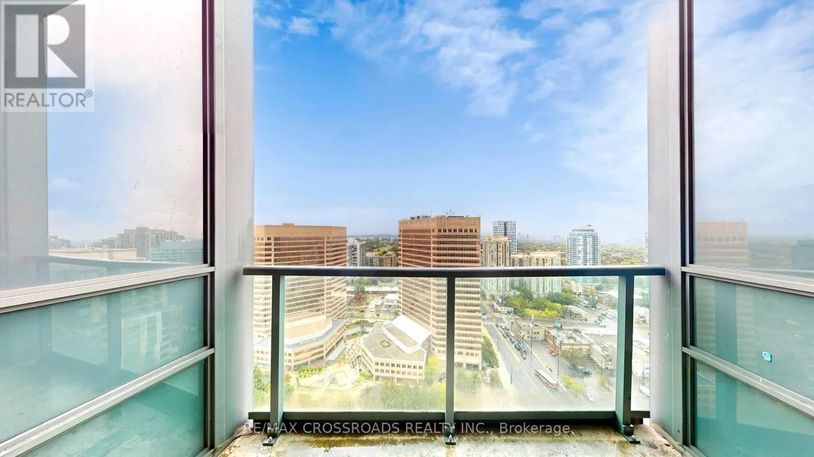 PH1 - 15 GREENVIEW AVENUE