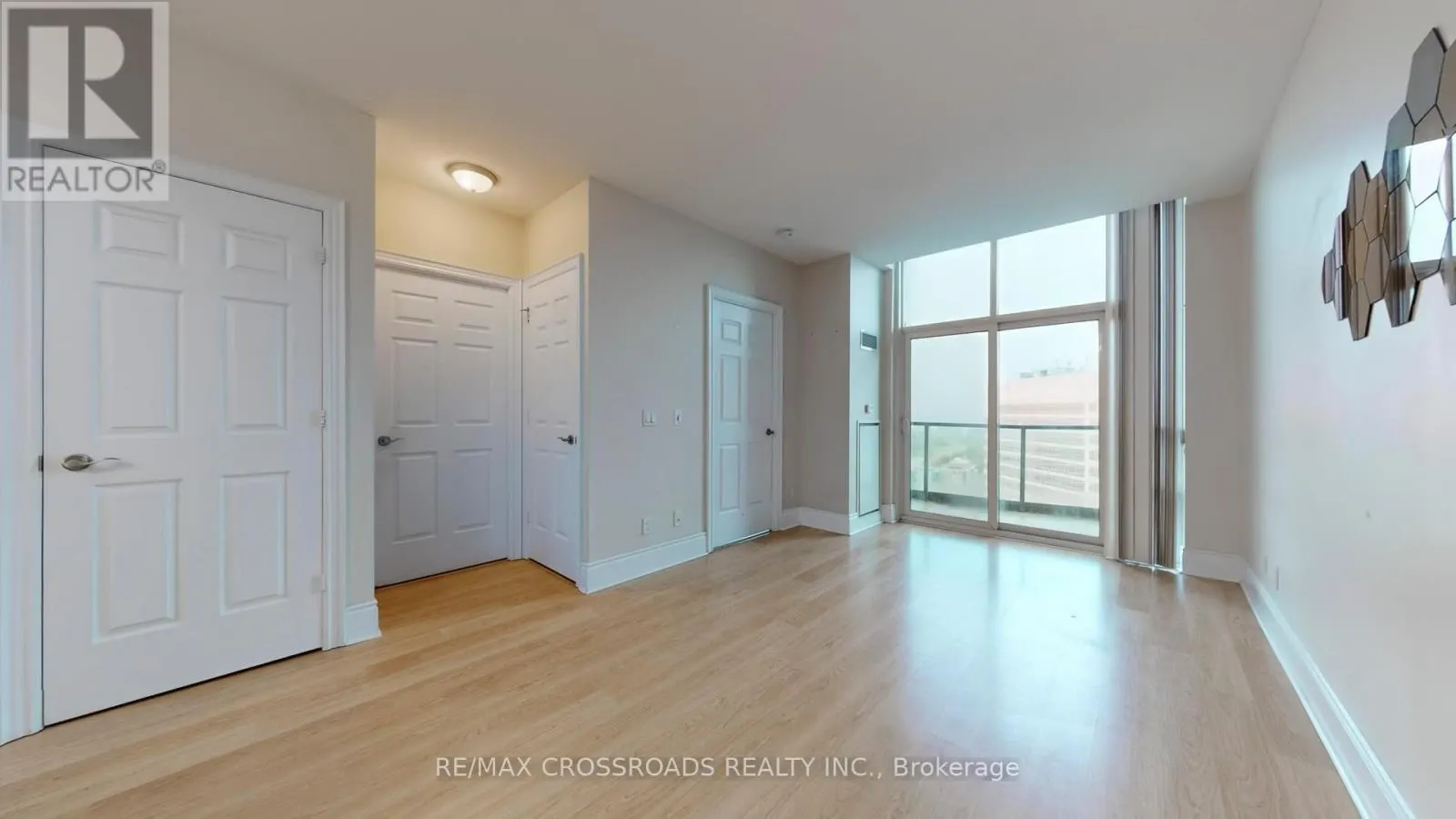 PH1 - 15 GREENVIEW AVENUE