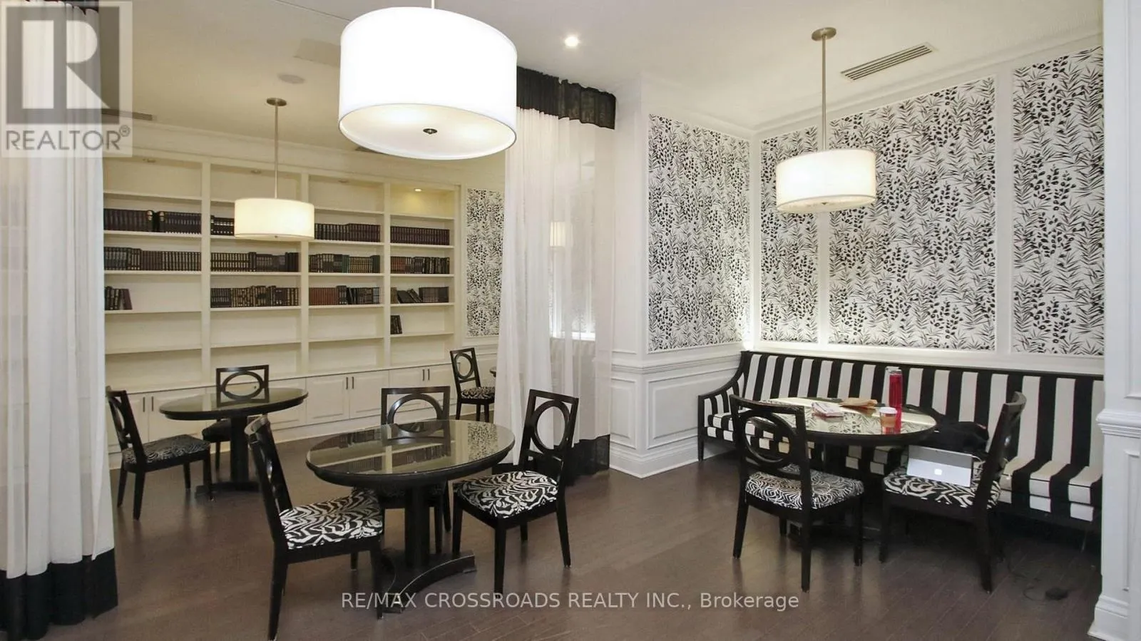 PH1 - 15 GREENVIEW AVENUE