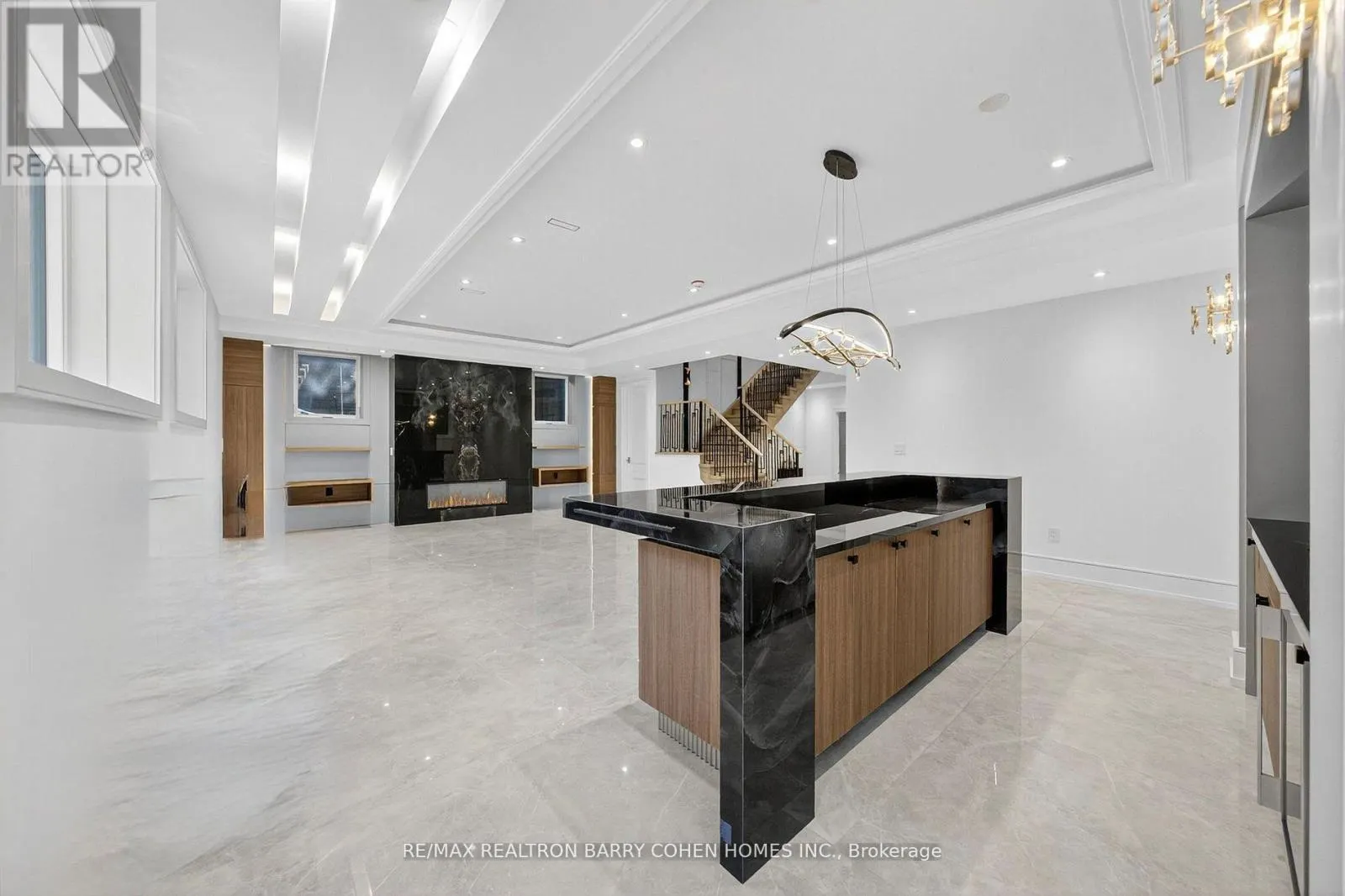 35 FOURSOME CRESCENT