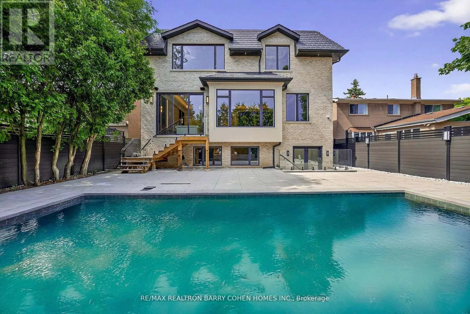 35 FOURSOME CRESCENT