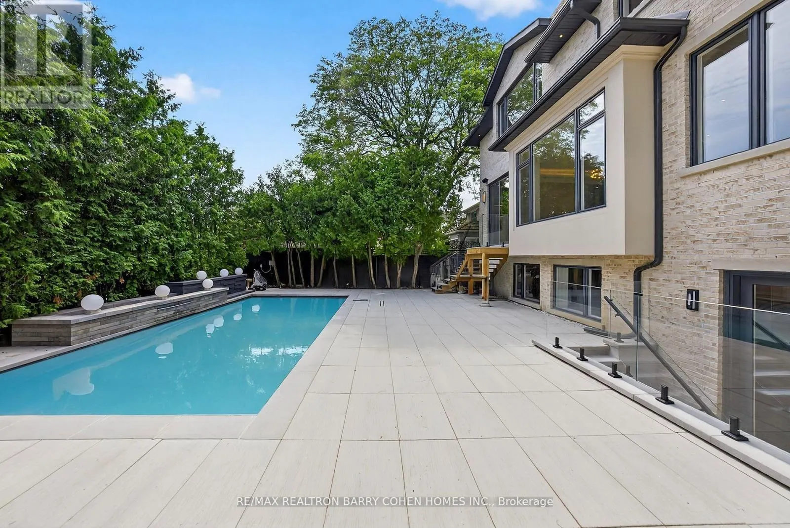 35 FOURSOME CRESCENT