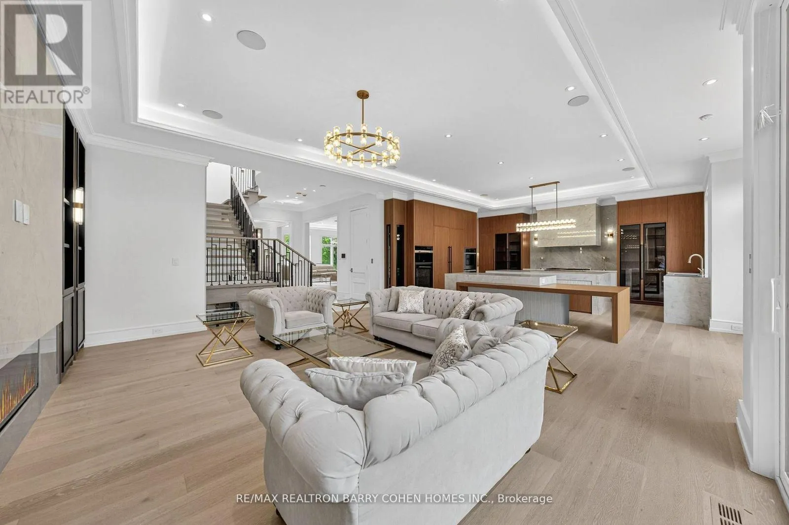 35 FOURSOME CRESCENT