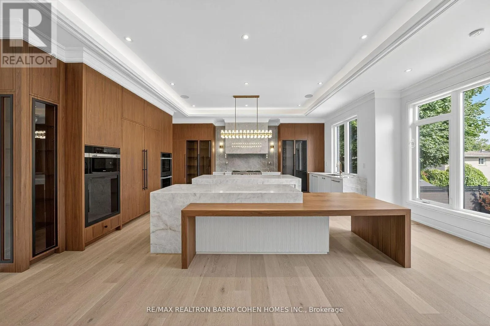 35 FOURSOME CRESCENT