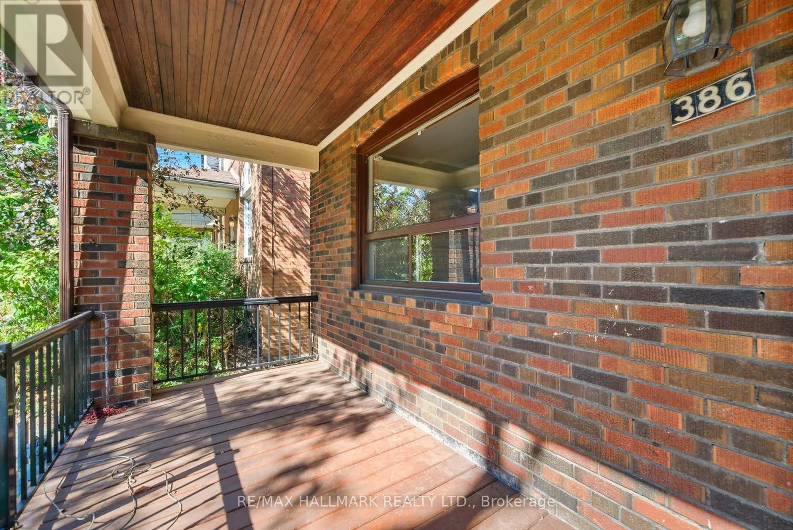 386 BELSIZE DRIVE