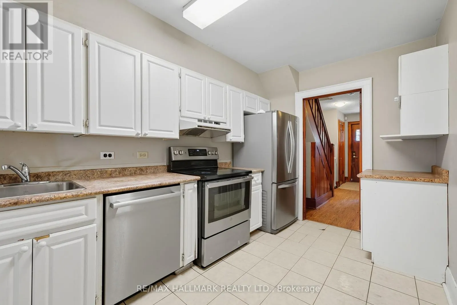 386 BELSIZE DRIVE