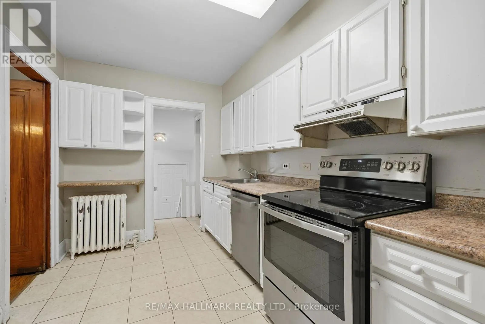 386 BELSIZE DRIVE
