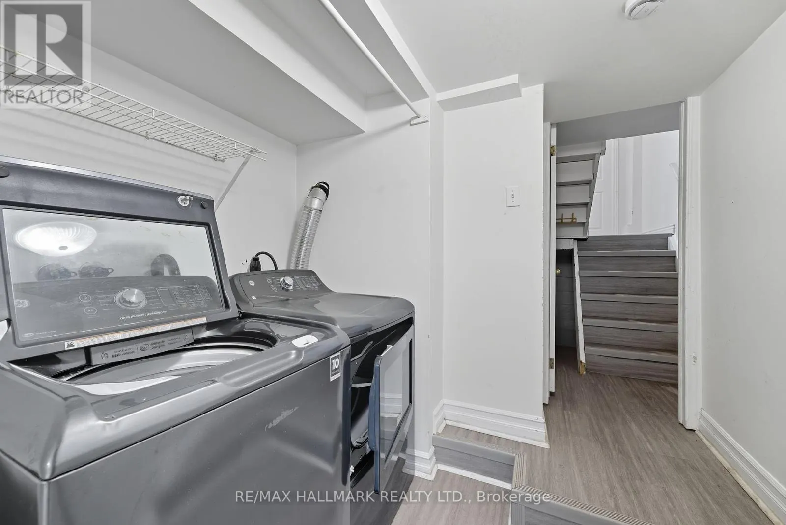 386 BELSIZE DRIVE