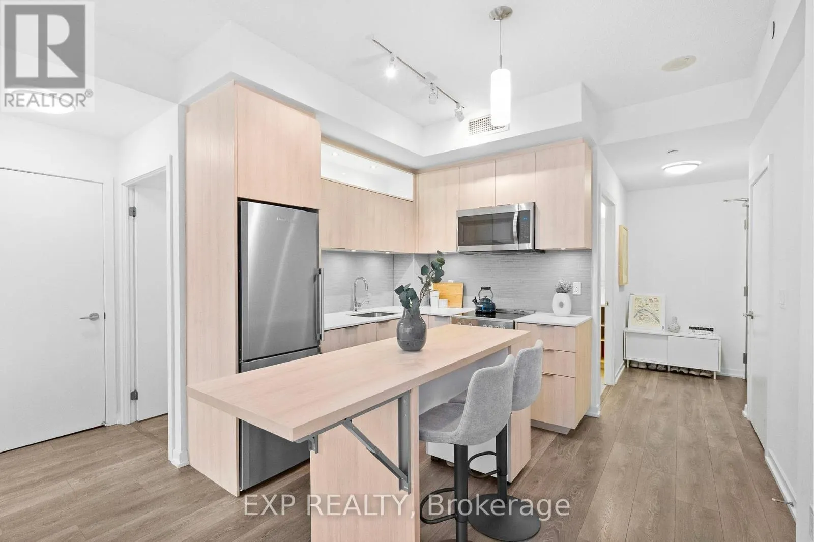 505 - 50 FOREST MANOR ROAD