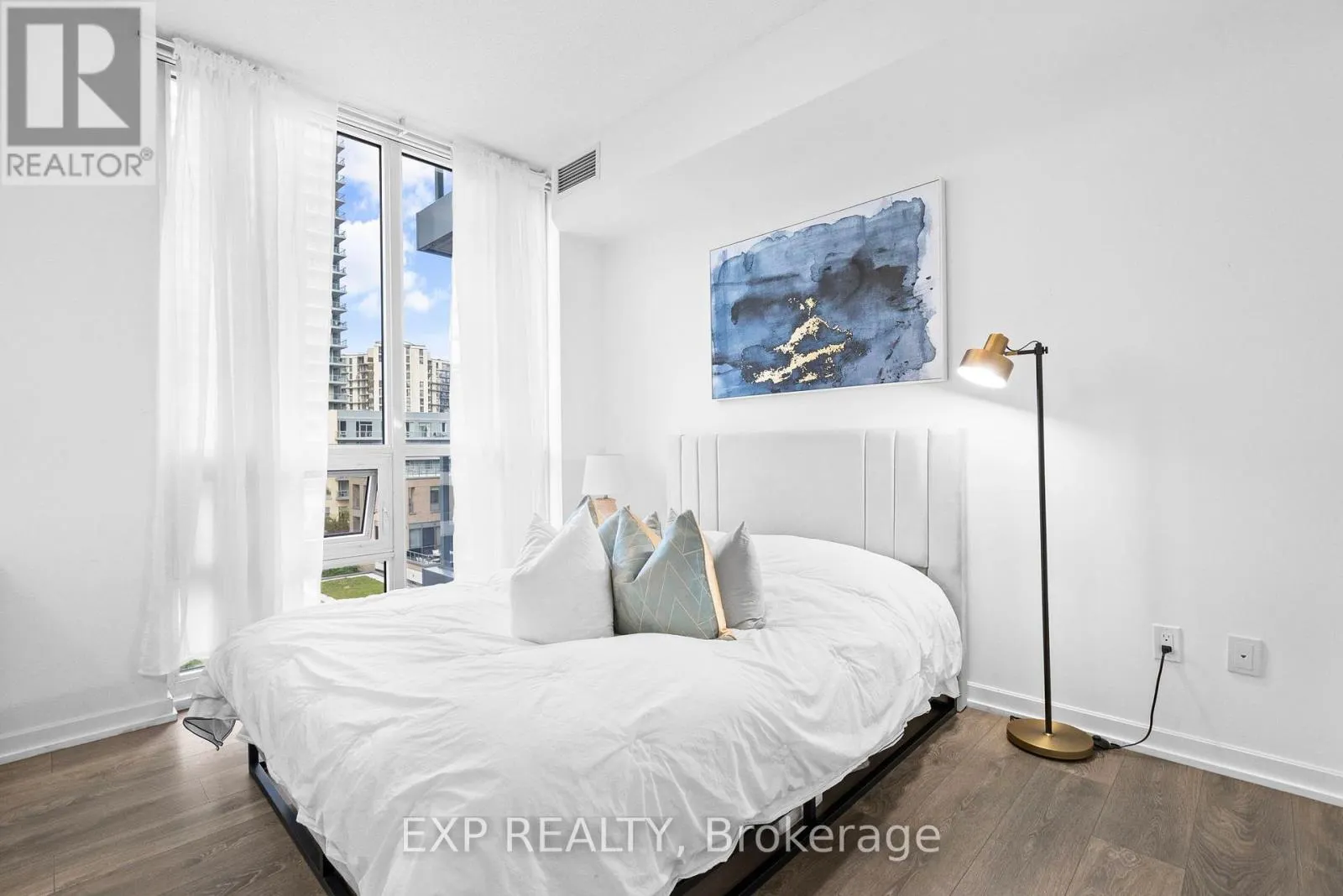 505 - 50 FOREST MANOR ROAD