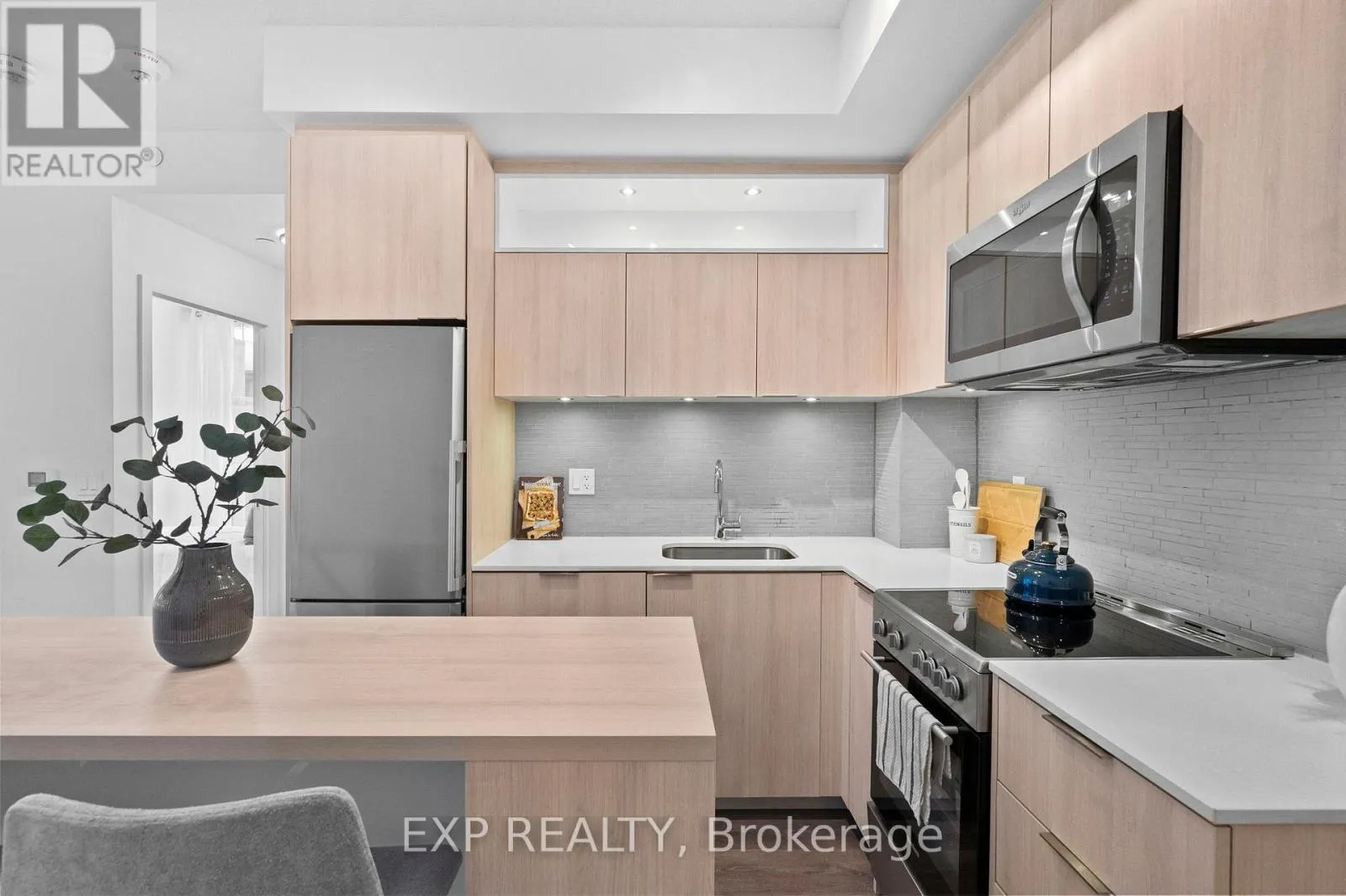 505 - 50 FOREST MANOR ROAD