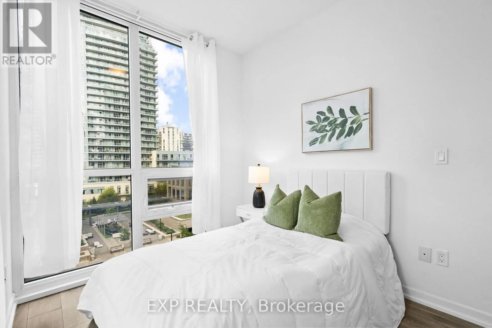 505 - 50 FOREST MANOR ROAD